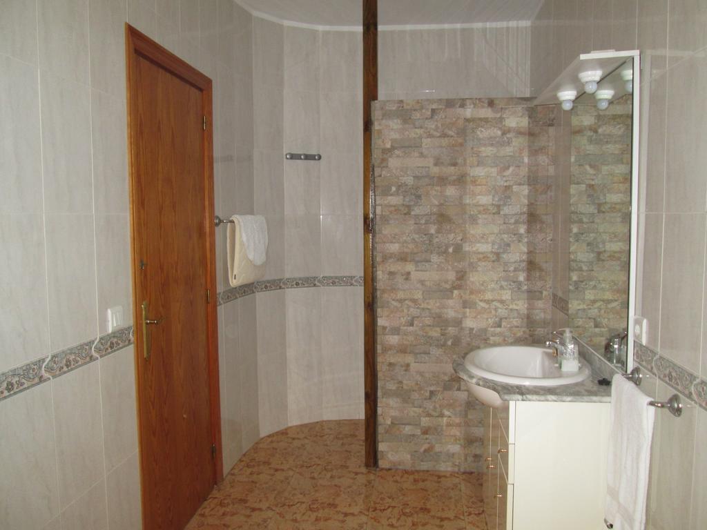 Casa Rural Javier Valmuel Bilik gambar